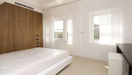 Rosslyn Hill - bedroom