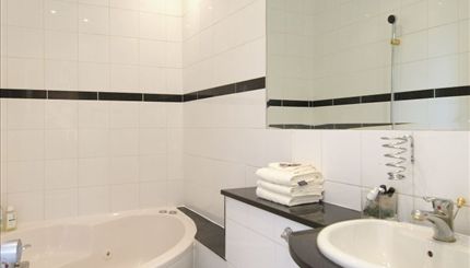 Forset Court - typical bathroom