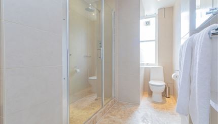 En-suite bathroom 