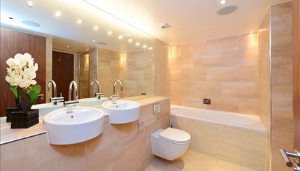 En-suite bathroom