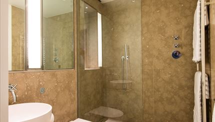 En-suite bathroom 